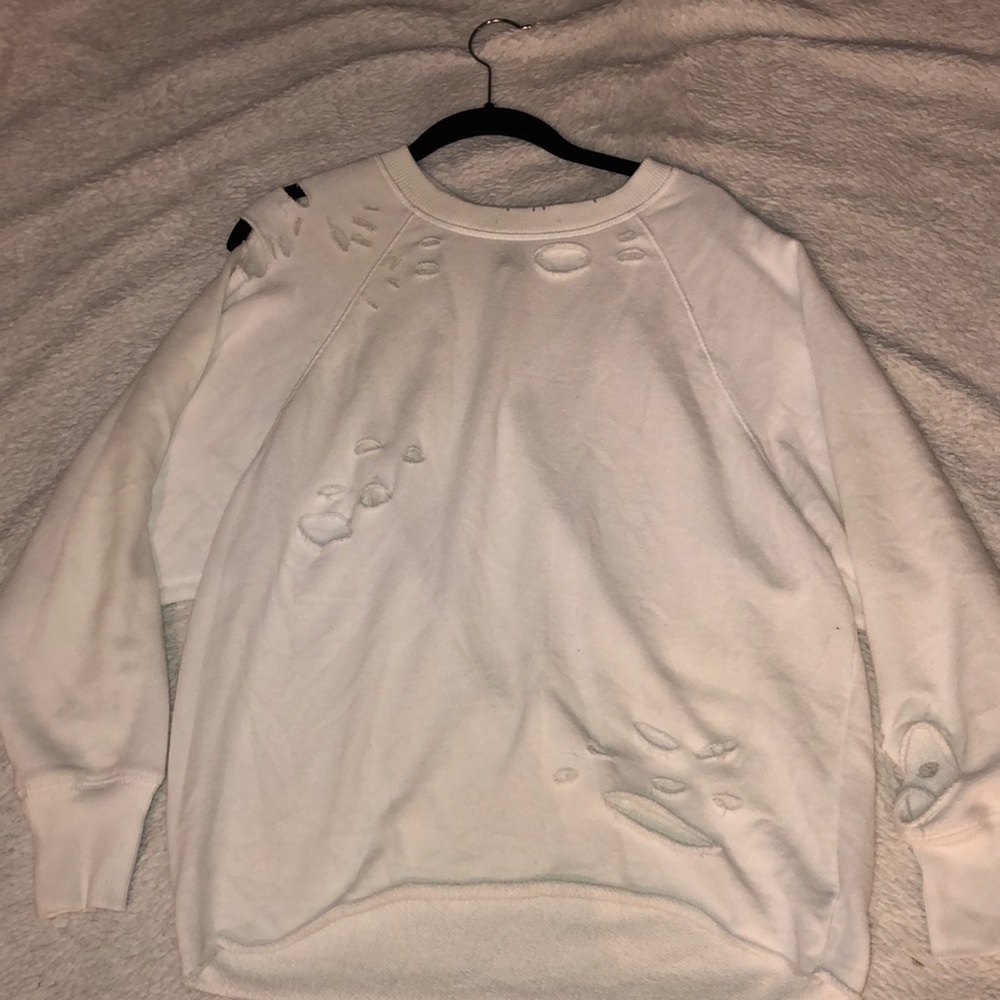 Cut out, white sweatshirt